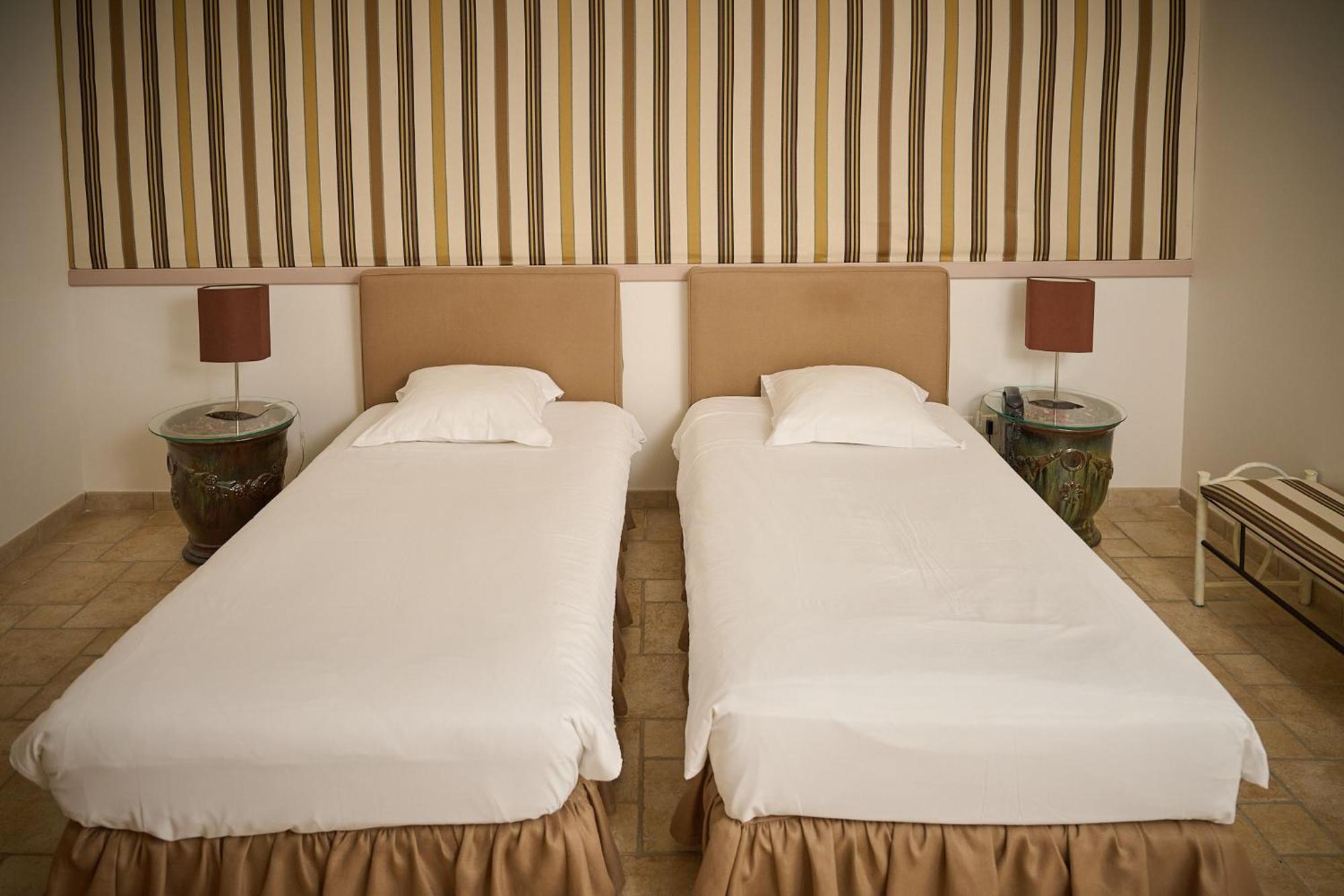 Chateau Du Bois Guibert Bonneval  Room photo