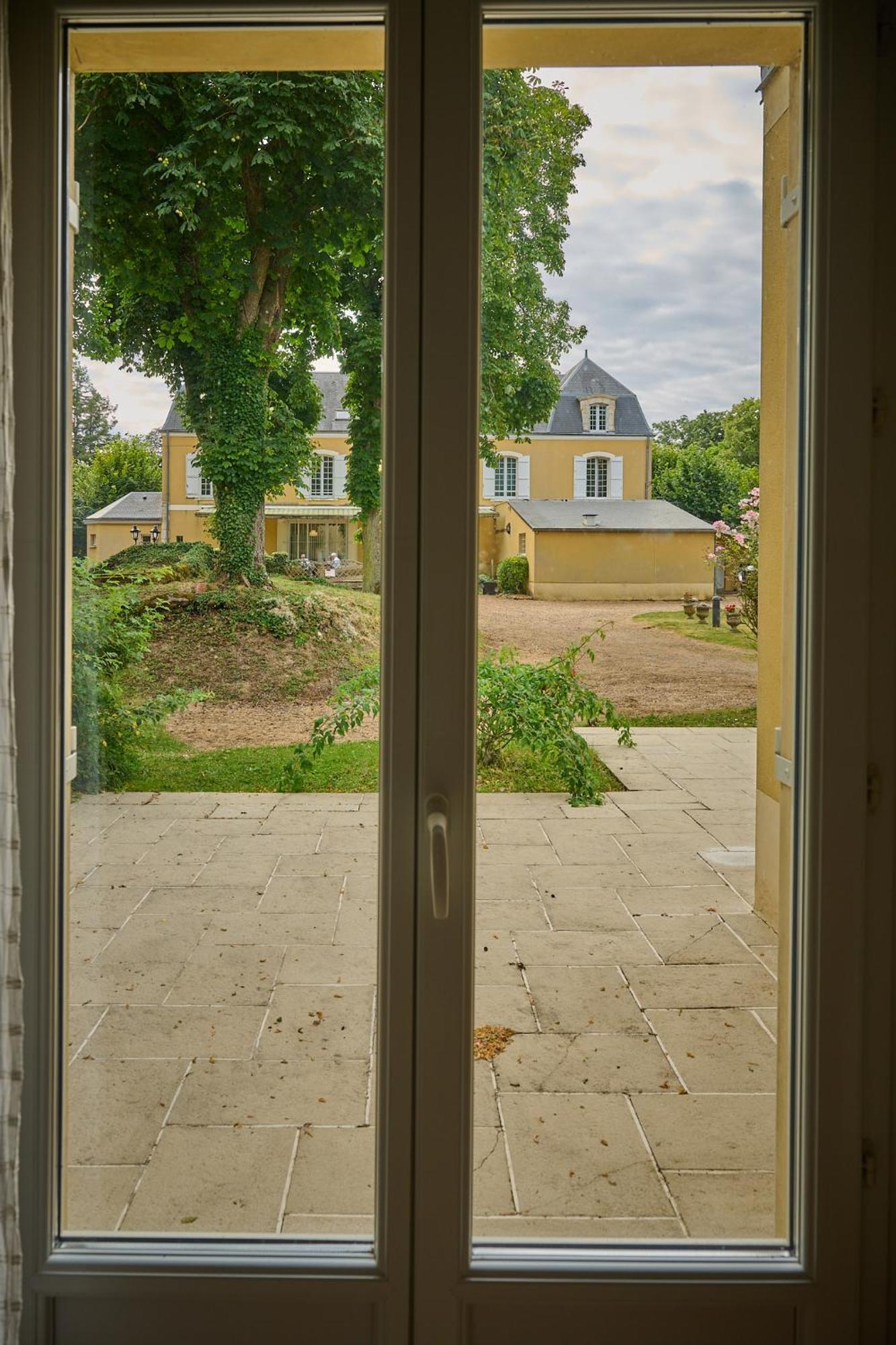 Chateau Du Bois Guibert Bonneval  Room photo